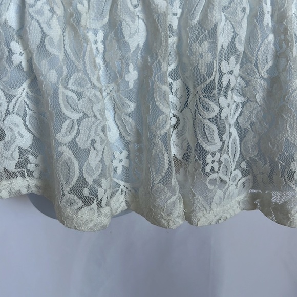 💥💥Nue Options Medium White Lacy Blouse - Picture 5 of 13